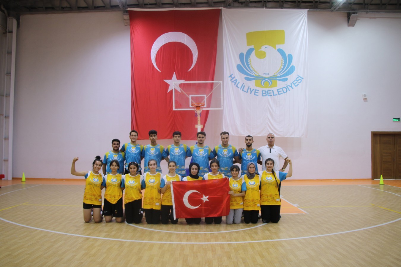Haliliye belediyesi ile gençler spor alışkanlığı kazanıyor