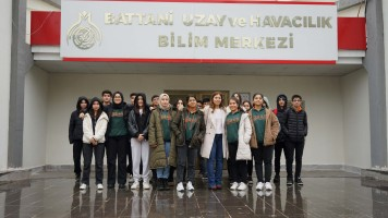 Çocuklar okul gezileriyle uzay bilimi ve teknolojiyi keşfediyor