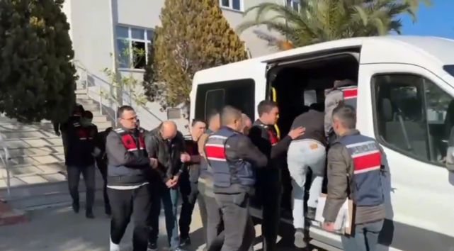 3 İl'de dev operasyon! 63 şüpheli yakalandı