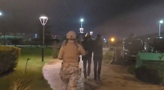 7 İl'de operasyon İnterpol'ün listesinde olan 34 kişi yakalandı