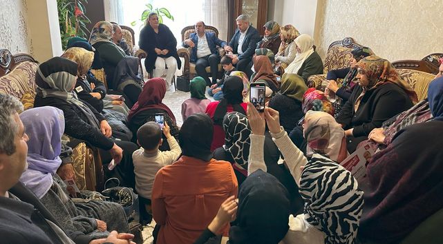 Başkan Adayı Çiftçi, vatandaşların sorunları dinliyor ve çözüm sunuyor
