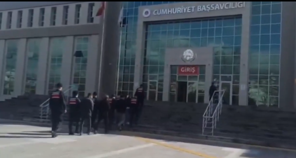 Dev operasyon organize suç örgütü çökertildi! Binlerce liralık senet ele geçirildi