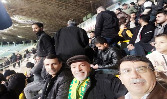 Yazar Sadun Ak: Bu Takım Adam Olmaz!