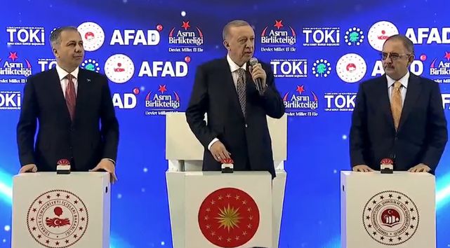 Urfa'da deprem konutları hak sahiplerine teslim edildi