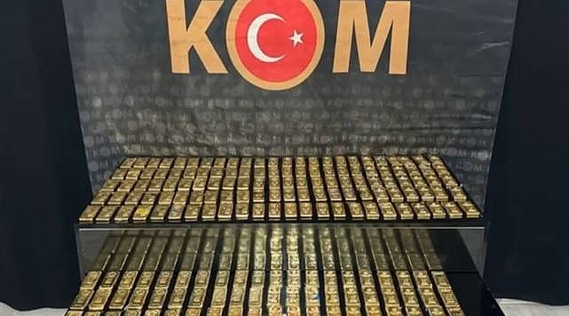 Hakkari'de 221 kg kaçak külçe altın ele geçirildi!