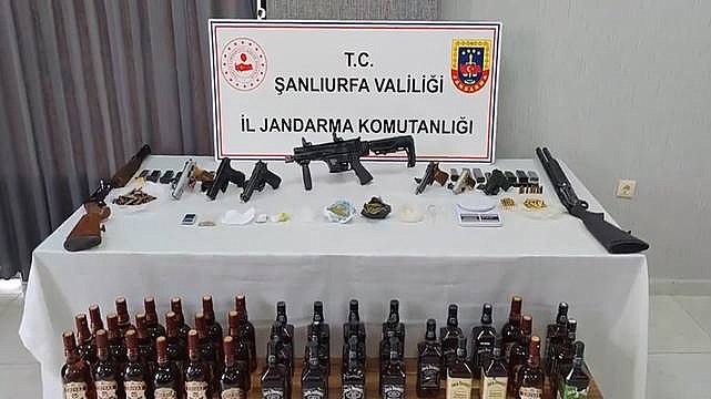 Vali Şıldak açıkladı! 12 adrese baskın 11 kişi gözaltına alındı