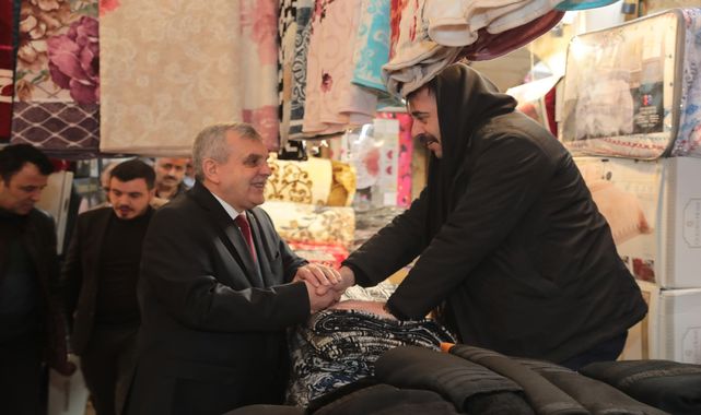 Başkan Beyazgül'e esnaflardan destek sözü