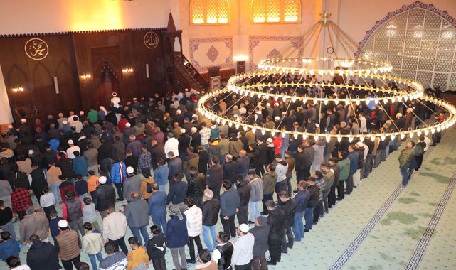 Enderun teravihi geleneği Haliliye'de yaşatılıyor
