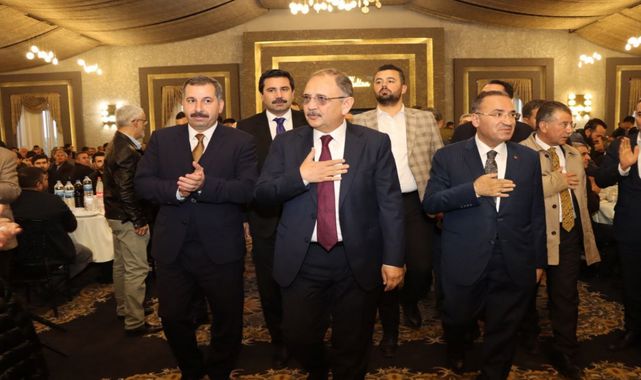 Bakan Özhaseki Karaköprü'de inşaat sektörü ve stk temsilcileriyle buluştu