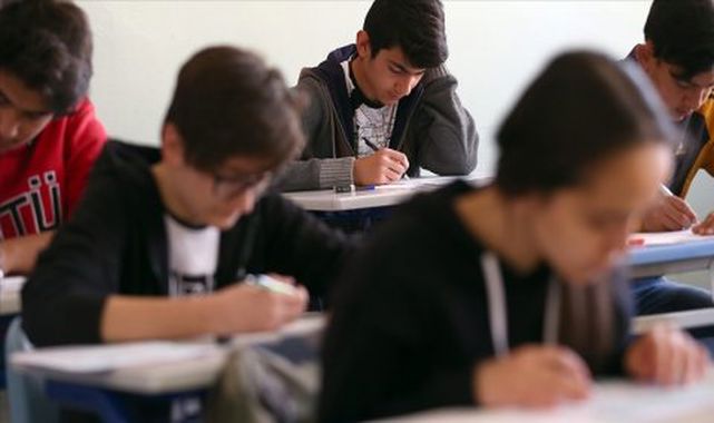 MEB duyurdu! Ortak sınavlarda açık uçlu soru dönemi