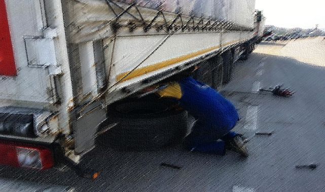 Urfa'da feci olay! Lastik değiştirirken aracın altında kaldı