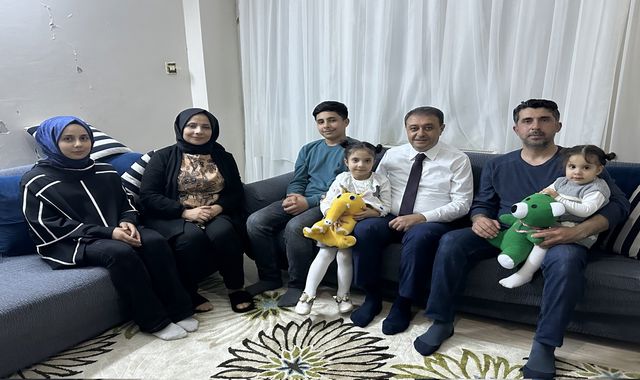 Vali Şıldak, iftar'da Karagöz ailesine misafir oldu
