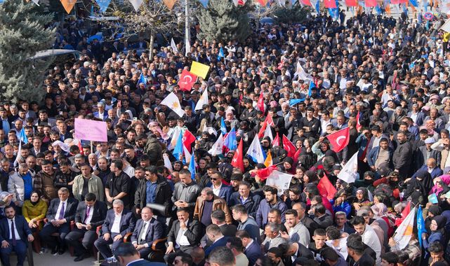Akçakaleliler Başkan Beyazgül'ü bağrına bastı