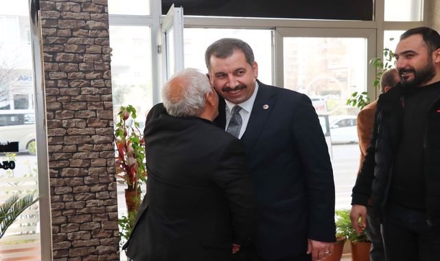 Karaköprülü Vatandaşlar Başkan Baydilli'yi bağrına basıyor