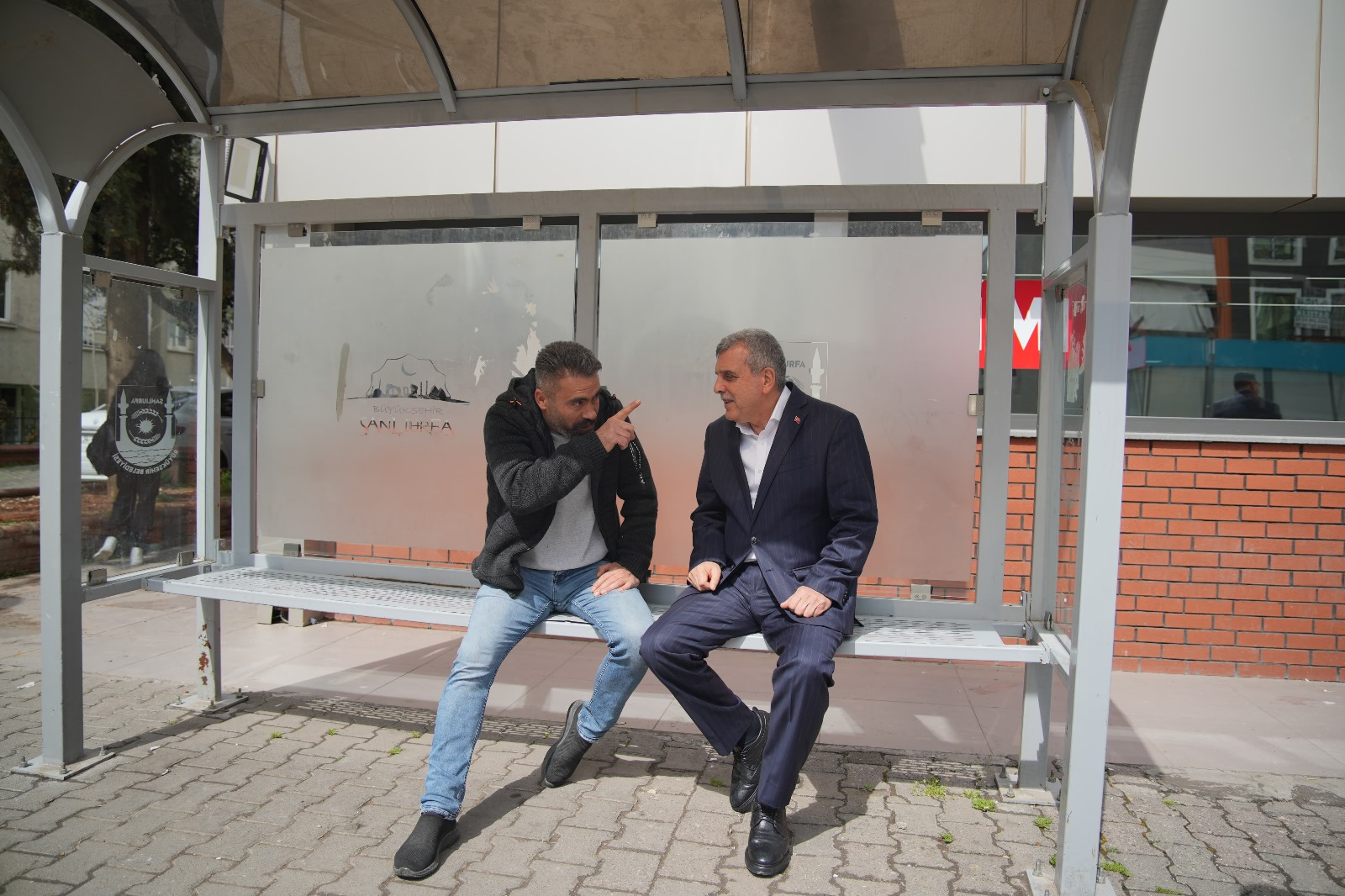 Başkan Beyazgül çalışmalarını sürdürüyor! Vatandaşların taleplerini dinledi