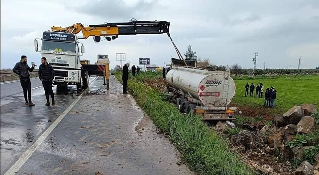 Şanlıurfa'da kontrolden çıkan TIR kaza yaptı! Şoförü yaralandı