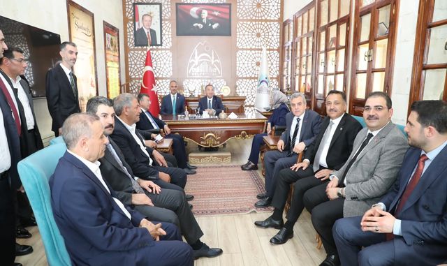 Ak Kadrolardan Başkan Mehmet Kuş'a tebrik ziyareti