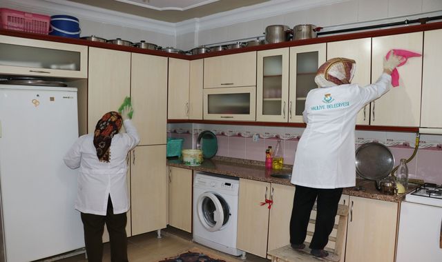 Haliliye'de Bayram öncesi evde bakım hizmeti ile yüzler gülüyor