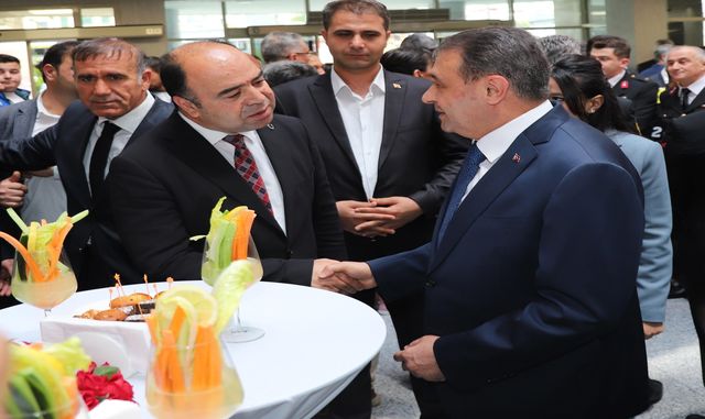 Başkan Çiftçi, bayramlaşma programına katıldı