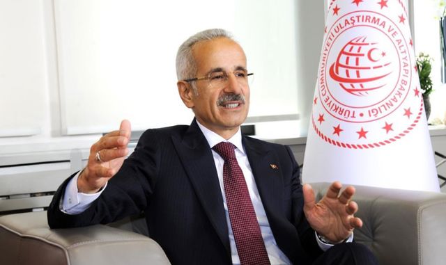 Ulaştırma Bakanı: Fahiş fiyatlarla bilet satanlara 5.3 milyon lira cezası!