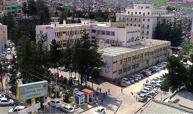 Yer yine aynı, yine bıçaklı kavga! Urfalı genç bıçaklandı