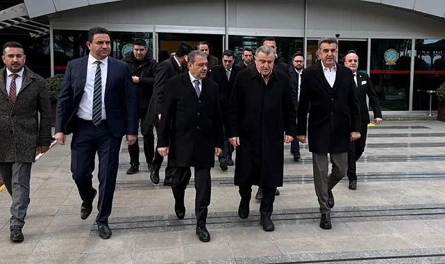 Gençlik ve Spor Bakanı Osman Aşkın Bak, Şanlıurfa'ya Geldi! Basketbol Finalinin Heyecanını Canlı İzleyecek