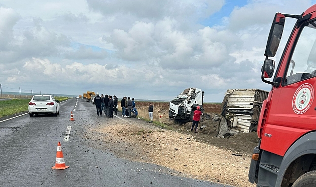 Hilvan-Siverek Yolunda Feci Kaza! Kamyon Şarampole Yuvarlandı