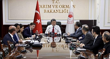 Bakan Yumaklı'dan Önemli Açıklama: "Don Meyveyi Vurdu, Gıda Arzında Sorun Yaşanmaz"