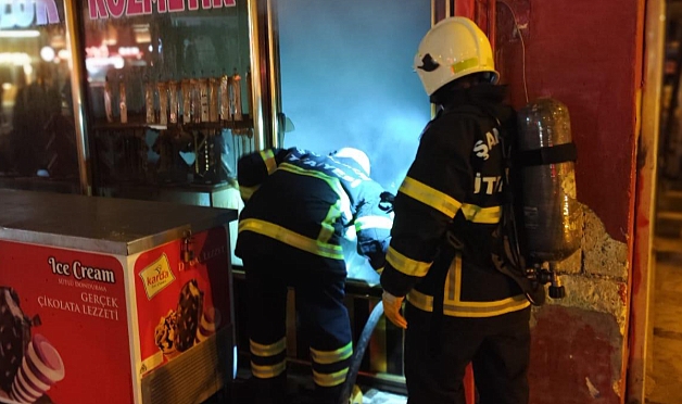 Şanlıurfa’nın Viranşehir İlçesinde Kozmetik Dükkanında Yangın Çıktı