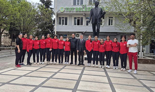 Tut Bayan Takımı Bölge Finalleri İçin Sahaya Çıkıyor