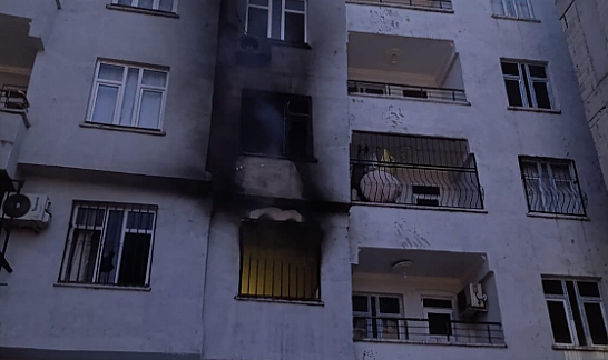 Şanlıurfa'da Korkutan Mesken Yangını! Maddi Hasar Oluştu