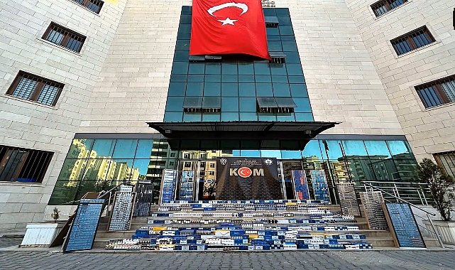 Şanlıurfa Emniyet'ten Kaçakçılara Darbe! Binlerce Kaçak Sigara Yakalandı