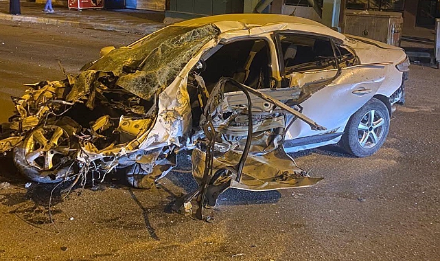 Şanlıurfa'da Feci Kaza! Genç Sürücü Üst Geçide Çarptı, Hayatını Kaybetti