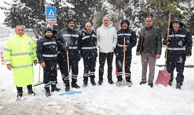 Şanlıurfa'da Kar Yağışı Başladı, Başkan Kuş Teyakkuzda!