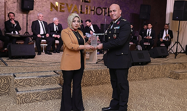 Ajans Balıklıgöl Haber Müdürü Naime Keçeci'ye Plaket Ödülü