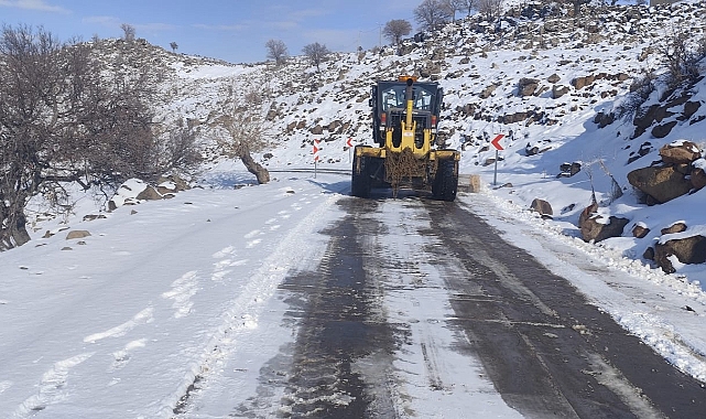 Büyükşehir'den Kar Seferberliği Siverek'te Yollar Açık Tutuluyor!