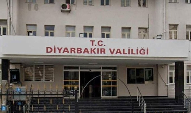 Diyarbakır’da Emniyet Binasına Patlayıcı Atıldı! Valilikten Açıklama Yapıldı