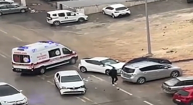 Şanlıurfa’da Dikkatsizlik Kazaya Neden Oldu! Maddi Hasar Meydana Geldi