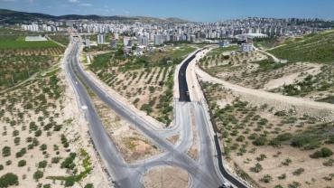 Büyükşehir Karaköprü’de Sıcak Asfaltla Yol Yatırımı Yapıyor! İşte O Yol Hizmette Açılıyor