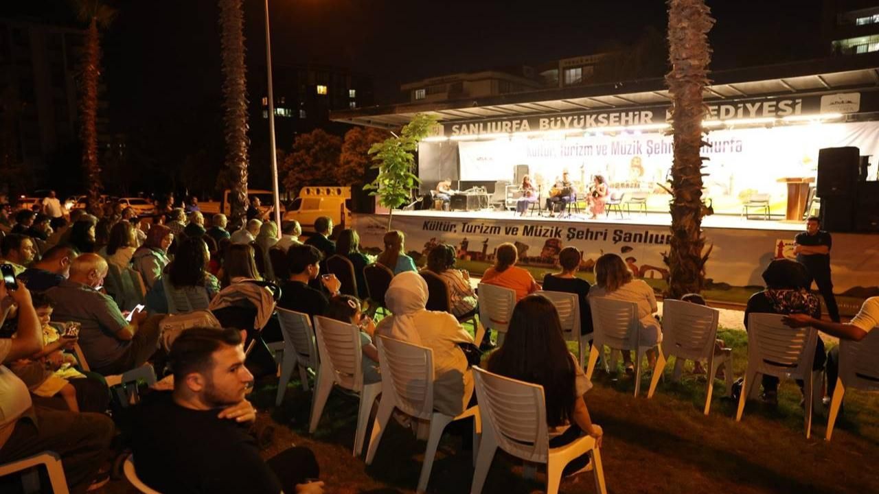 Karaköprü’de Açık Hava Müzik Dinletisi Sanatseverleri Buluşturdu